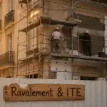 nouvelle loi ravalement de façade échafaudage immeuble